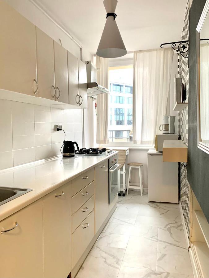 Perfect Location Two Bedrooms With Balkony Varşova Dış mekan fotoğraf