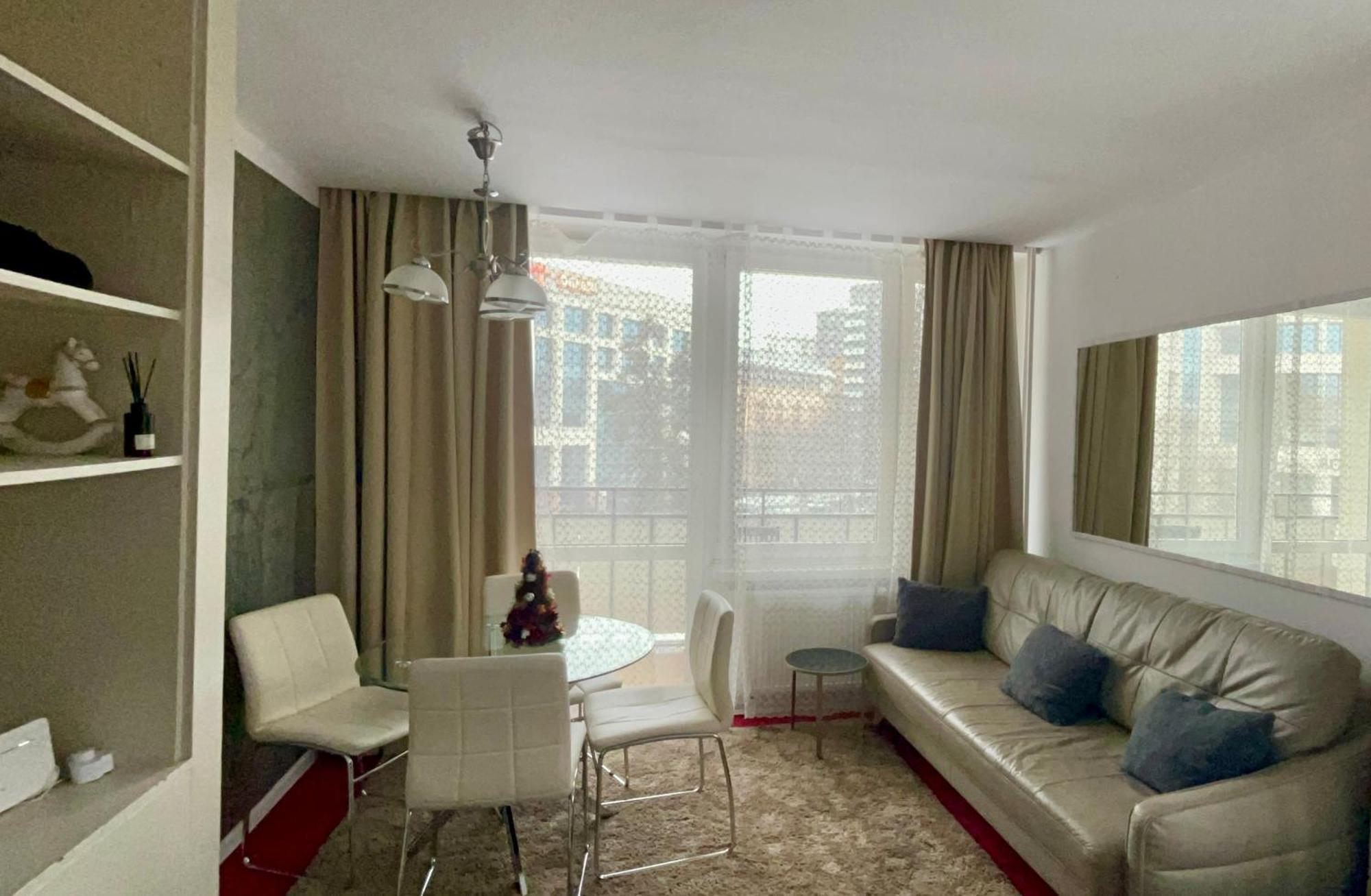 Perfect Location Two Bedrooms With Balkony Varşova Dış mekan fotoğraf