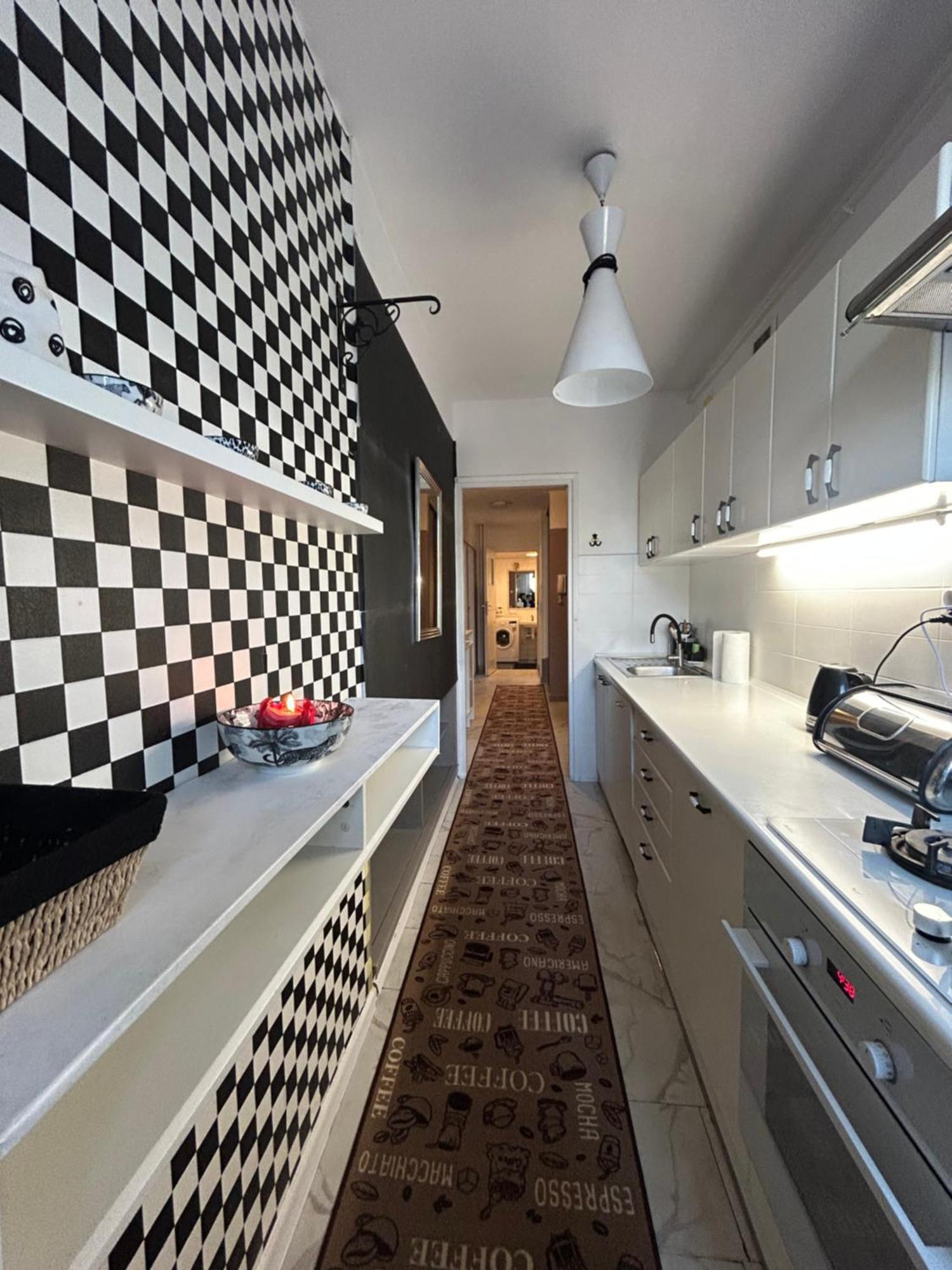 Perfect Location Two Bedrooms With Balkony Varşova Dış mekan fotoğraf